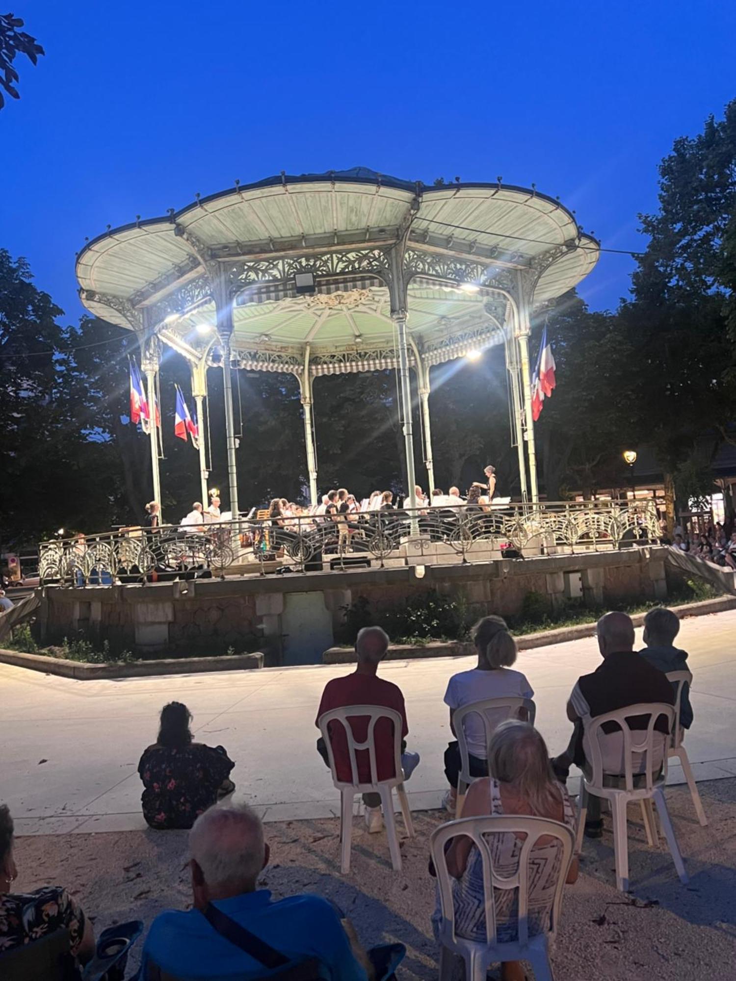 Le Splendid - Hypercentre - Proche Opera & Parcs - Thermes Vichy Bagian luar foto